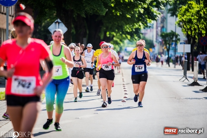 Zdjęcie w galerii na portalu naszraciborz.pl: Raciborski Bieg Bez Granic - dystans 10 kilometrów FOTOREPORTAŻ wiadomości z regionu