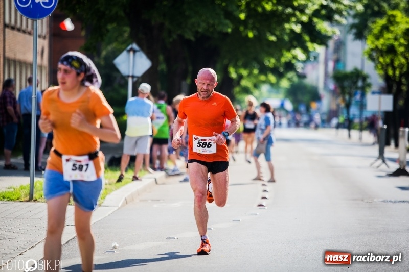 Zdjęcie w galerii na portalu naszraciborz.pl: Raciborski Bieg Bez Granic - dystans 10 kilometrów FOTOREPORTAŻ wiadomości z regionu