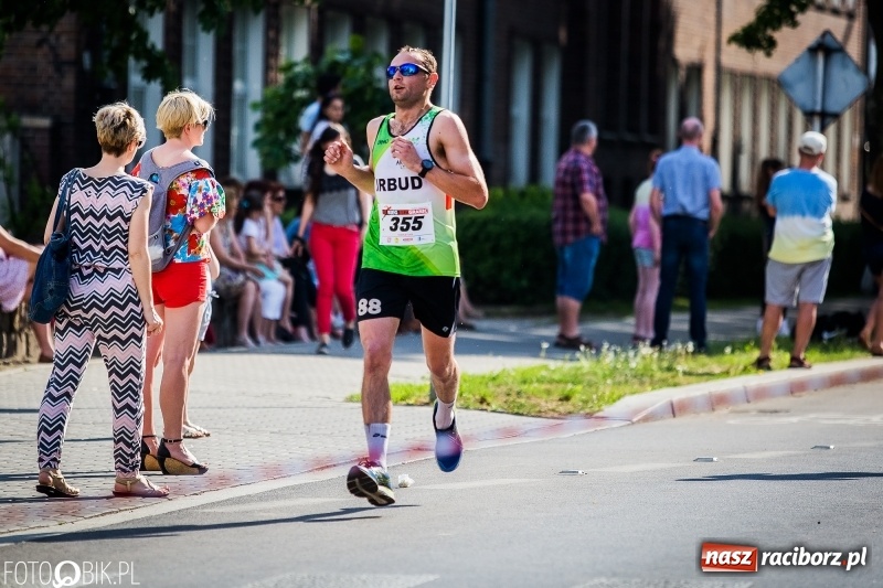 Zdjęcie w galerii na portalu naszraciborz.pl: Raciborski Bieg Bez Granic - dystans 10 kilometrów FOTOREPORTAŻ wiadomości z regionu