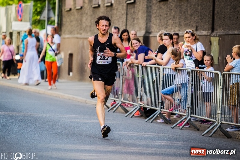 Zdjęcie w galerii na portalu naszraciborz.pl: Raciborski Bieg Bez Granic - dystans 10 kilometrów FOTOREPORTAŻ wiadomości z regionu