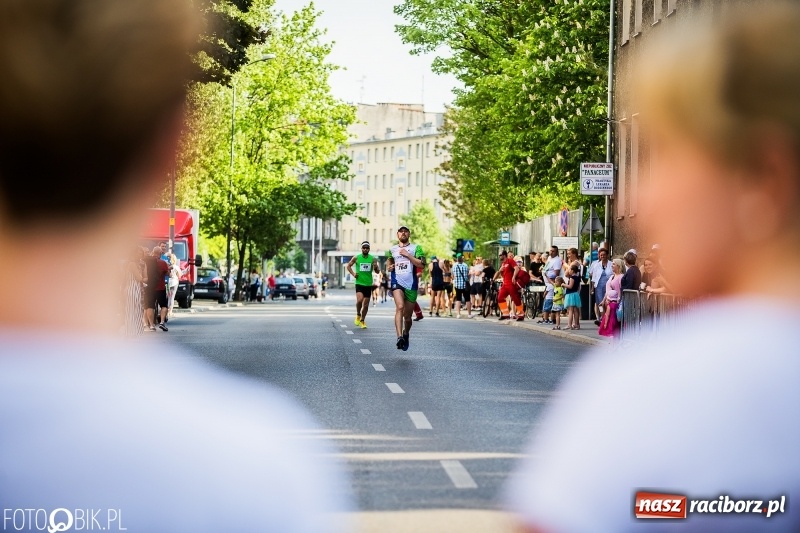Zdjęcie w galerii na portalu naszraciborz.pl: Raciborski Bieg Bez Granic - dystans 10 kilometrów FOTOREPORTAŻ wiadomości z regionu