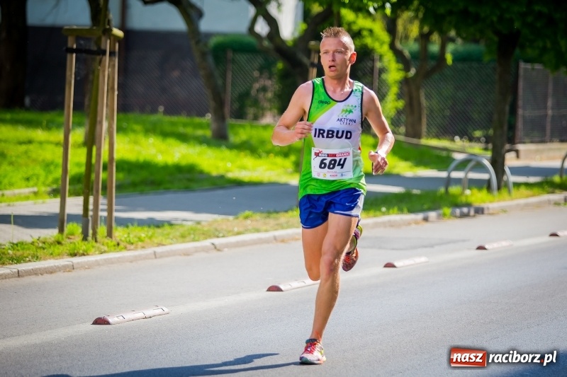 Zdjęcie w galerii na portalu naszraciborz.pl: Raciborski Bieg Bez Granic - dystans 10 kilometrów FOTOREPORTAŻ wiadomości z regionu