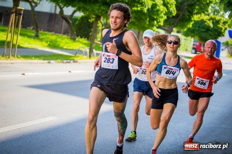 Zdjęcie w galerii na portalu naszraciborz.pl: Raciborski Bieg Bez Granic - dystans 10 kilometrów FOTOREPORTAŻ wiadomości z regionu