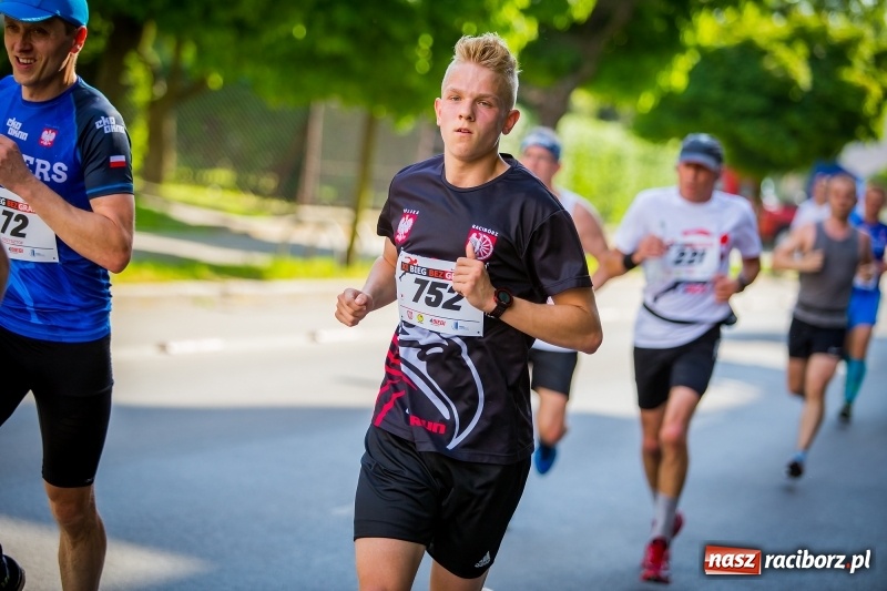 Zdjęcie w galerii na portalu naszraciborz.pl: Raciborski Bieg Bez Granic - dystans 10 kilometrów FOTOREPORTAŻ wiadomości z regionu
