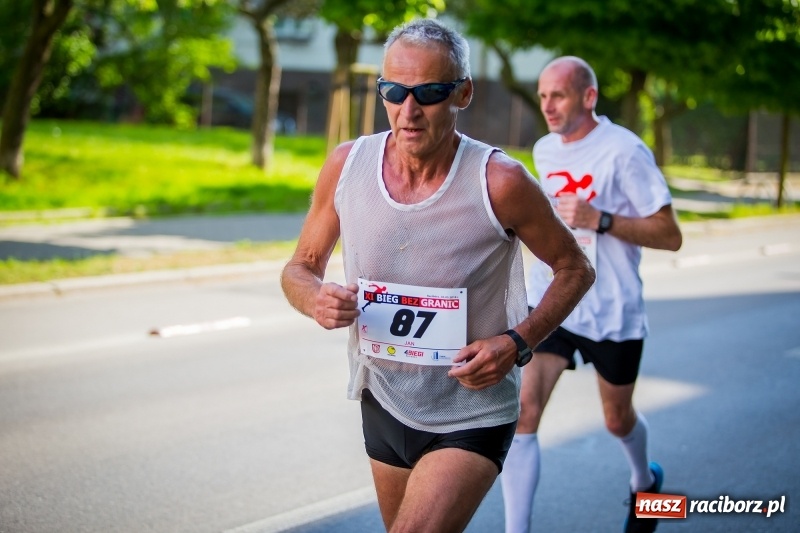 Zdjęcie w galerii na portalu naszraciborz.pl: Raciborski Bieg Bez Granic - dystans 10 kilometrów FOTOREPORTAŻ wiadomości z regionu