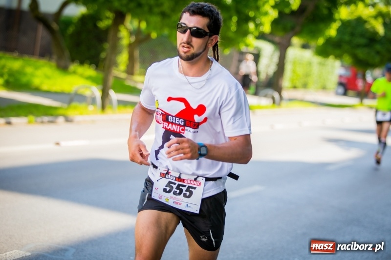 Zdjęcie w galerii na portalu naszraciborz.pl: Raciborski Bieg Bez Granic - dystans 10 kilometrów FOTOREPORTAŻ wiadomości z regionu