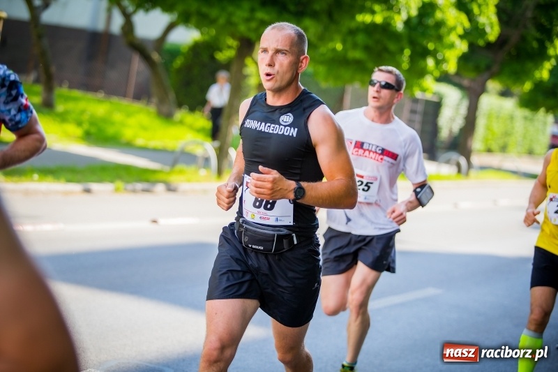 Zdjęcie w galerii na portalu naszraciborz.pl: Raciborski Bieg Bez Granic - dystans 10 kilometrów FOTOREPORTAŻ wiadomości z regionu