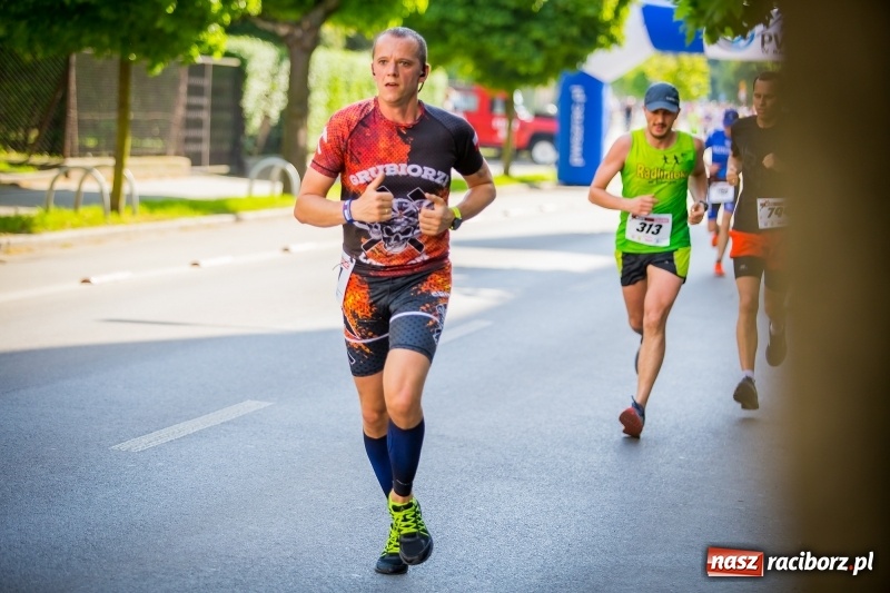 Zdjęcie w galerii na portalu naszraciborz.pl: Raciborski Bieg Bez Granic - dystans 10 kilometrów FOTOREPORTAŻ wiadomości z regionu