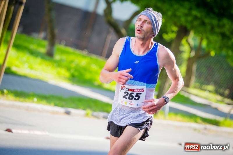 Zdjęcie w galerii na portalu naszraciborz.pl: Raciborski Bieg Bez Granic - dystans 10 kilometrów FOTOREPORTAŻ wiadomości z regionu
