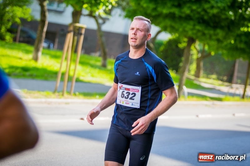 Zdjęcie w galerii na portalu naszraciborz.pl: Raciborski Bieg Bez Granic - dystans 10 kilometrów FOTOREPORTAŻ wiadomości z regionu