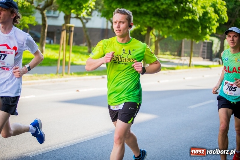 Zdjęcie w galerii na portalu naszraciborz.pl: Raciborski Bieg Bez Granic - dystans 10 kilometrów FOTOREPORTAŻ wiadomości z regionu