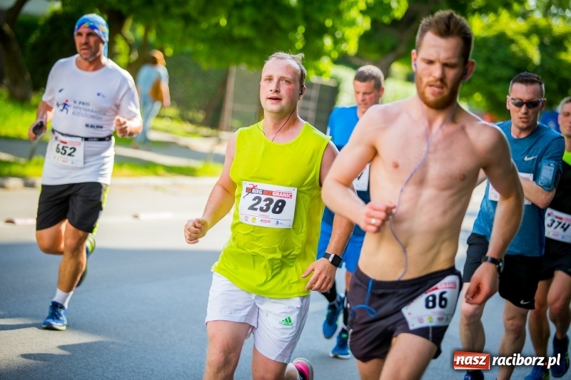Zdjęcie w galerii na portalu naszraciborz.pl: Raciborski Bieg Bez Granic - dystans 10 kilometrów FOTOREPORTAŻ wiadomości z regionu