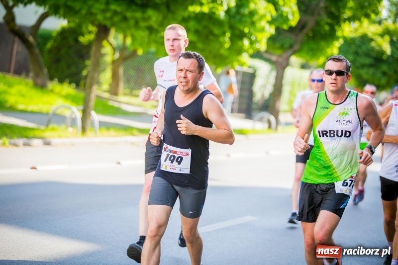 Zdjęcie w galerii na portalu naszraciborz.pl: Raciborski Bieg Bez Granic - dystans 10 kilometrów FOTOREPORTAŻ wiadomości z regionu