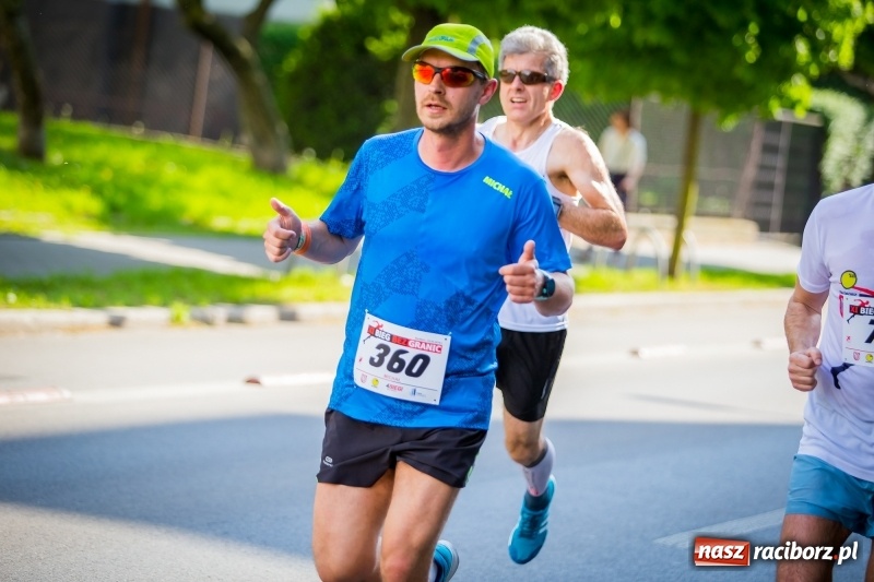 Zdjęcie w galerii na portalu naszraciborz.pl: Raciborski Bieg Bez Granic - dystans 10 kilometrów FOTOREPORTAŻ wiadomości z regionu