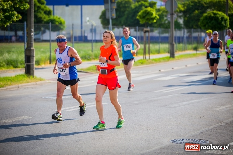Zdjęcie w galerii na portalu naszraciborz.pl: Raciborski Bieg Bez Granic - dystans 10 kilometrów FOTOREPORTAŻ wiadomości z regionu