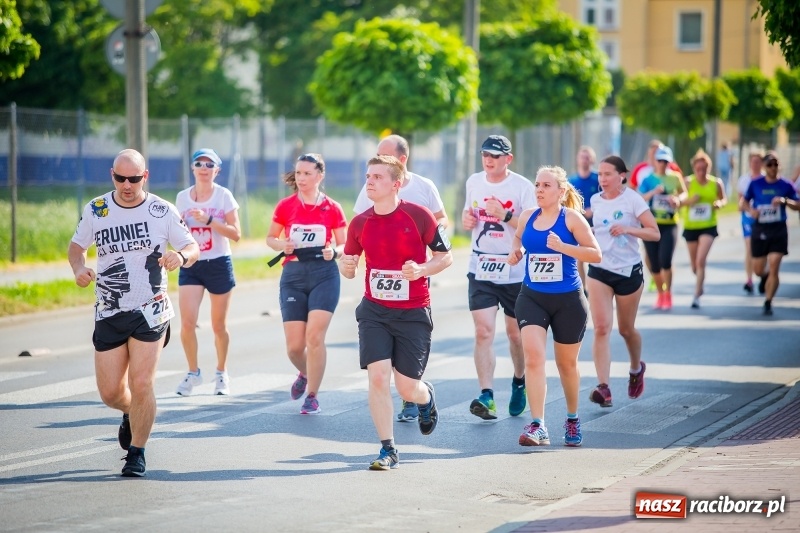 Zdjęcie w galerii na portalu naszraciborz.pl: Raciborski Bieg Bez Granic - dystans 10 kilometrów FOTOREPORTAŻ wiadomości z regionu