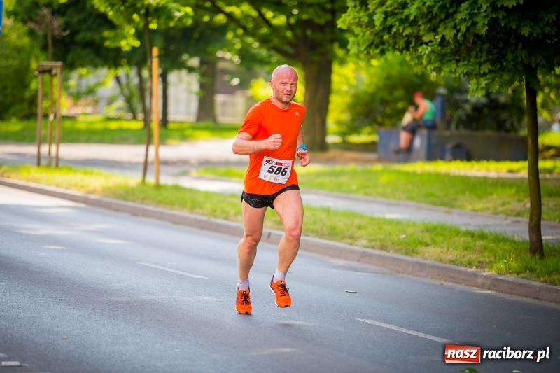 Zdjęcie w galerii na portalu naszraciborz.pl: Raciborski Bieg Bez Granic - dystans 10 kilometrów FOTOREPORTAŻ wiadomości z regionu
