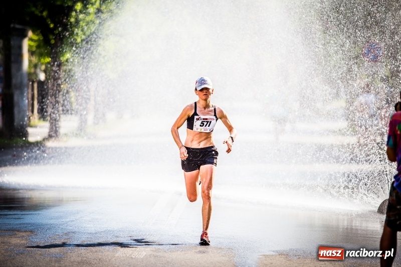 Zdjęcie w galerii na portalu naszraciborz.pl: Raciborski Bieg Bez Granic - dystans 10 kilometrów FOTOREPORTAŻ wiadomości z regionu
