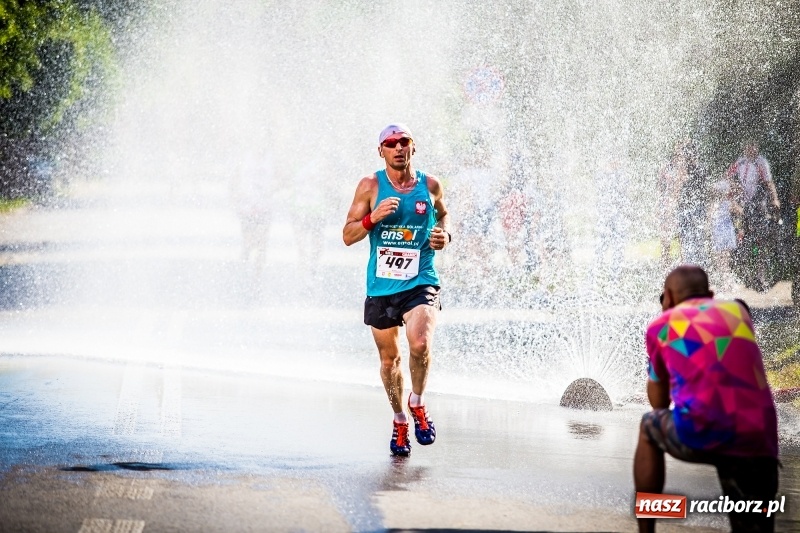 Zdjęcie w galerii na portalu naszraciborz.pl: Raciborski Bieg Bez Granic - dystans 10 kilometrów FOTOREPORTAŻ wiadomości z regionu