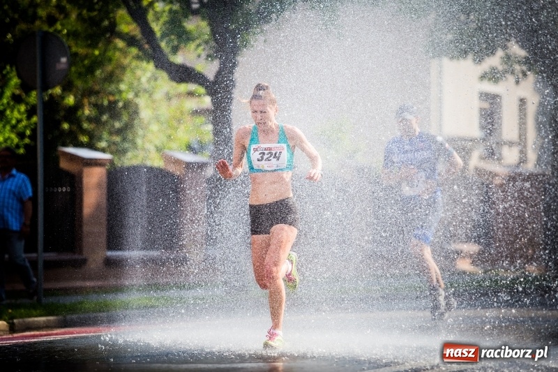 Zdjęcie w galerii na portalu naszraciborz.pl: Raciborski Bieg Bez Granic - dystans 10 kilometrów FOTOREPORTAŻ wiadomości z regionu
