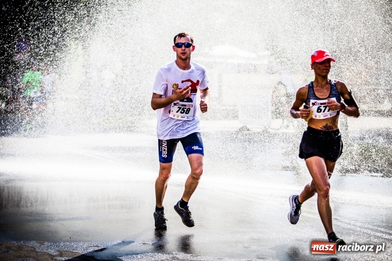 Zdjęcie w galerii na portalu naszraciborz.pl: Raciborski Bieg Bez Granic - dystans 10 kilometrów FOTOREPORTAŻ wiadomości z regionu