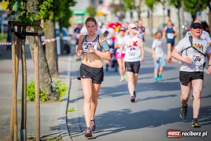 Zdjęcie w galerii na portalu naszraciborz.pl: Raciborski Bieg Bez Granic - dystans 10 kilometrów FOTOREPORTAŻ wiadomości z regionu