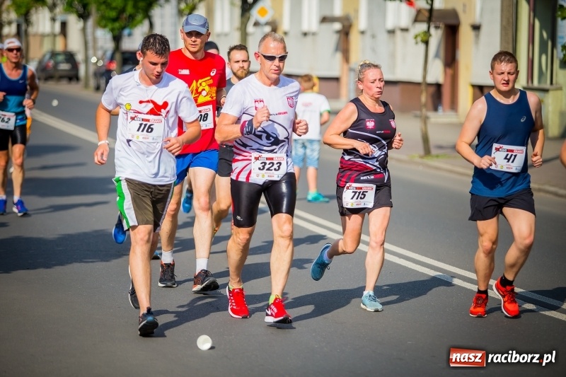 Zdjęcie w galerii na portalu naszraciborz.pl: Raciborski Bieg Bez Granic - dystans 10 kilometrów FOTOREPORTAŻ wiadomości z regionu