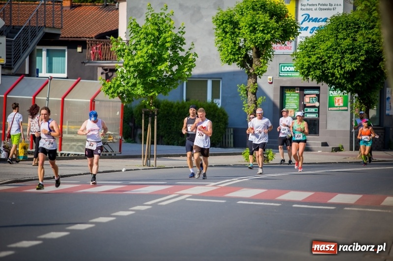 Zdjęcie w galerii na portalu naszraciborz.pl: Raciborski Bieg Bez Granic - dystans 10 kilometrów FOTOREPORTAŻ wiadomości z regionu