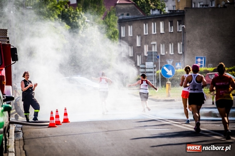 Zdjęcie w galerii na portalu naszraciborz.pl: Raciborski Bieg Bez Granic - dystans 10 kilometrów FOTOREPORTAŻ wiadomości z regionu