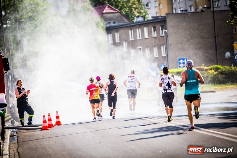 Zdjęcie w galerii na portalu naszraciborz.pl: Raciborski Bieg Bez Granic - dystans 10 kilometrów FOTOREPORTAŻ wiadomości z regionu
