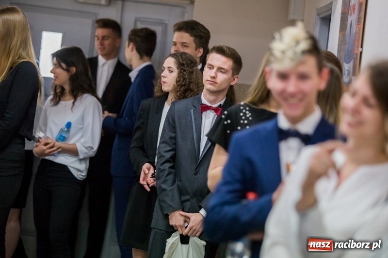Zdjęcie w galerii na portalu naszraciborz.pl: Matura w II LO. Mickiewicz ma najwięcej maturzystów wiadomości z regionu