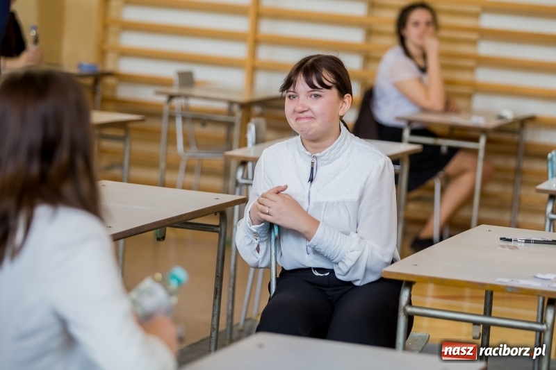 Zdjęcie w galerii na portalu naszraciborz.pl: Matura w II LO. Mickiewicz ma najwięcej maturzystów wiadomości z regionu
