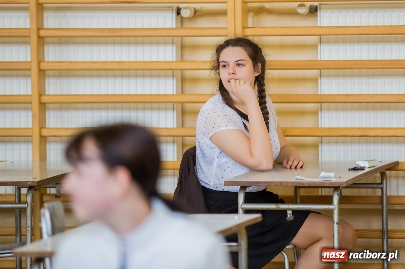 Zdjęcie w galerii na portalu naszraciborz.pl: Matura w II LO. Mickiewicz ma najwięcej maturzystów wiadomości z regionu