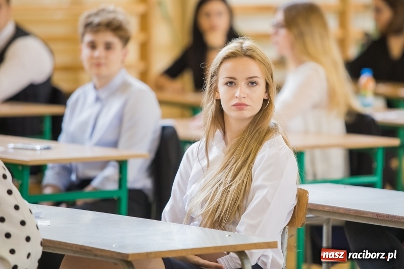 Zdjęcie w galerii na portalu naszraciborz.pl: Matura w II LO. Mickiewicz ma najwięcej maturzystów wiadomości z regionu