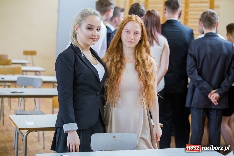 Zdjęcie w galerii na portalu naszraciborz.pl: Matura w II LO. Mickiewicz ma najwięcej maturzystów wiadomości z regionu