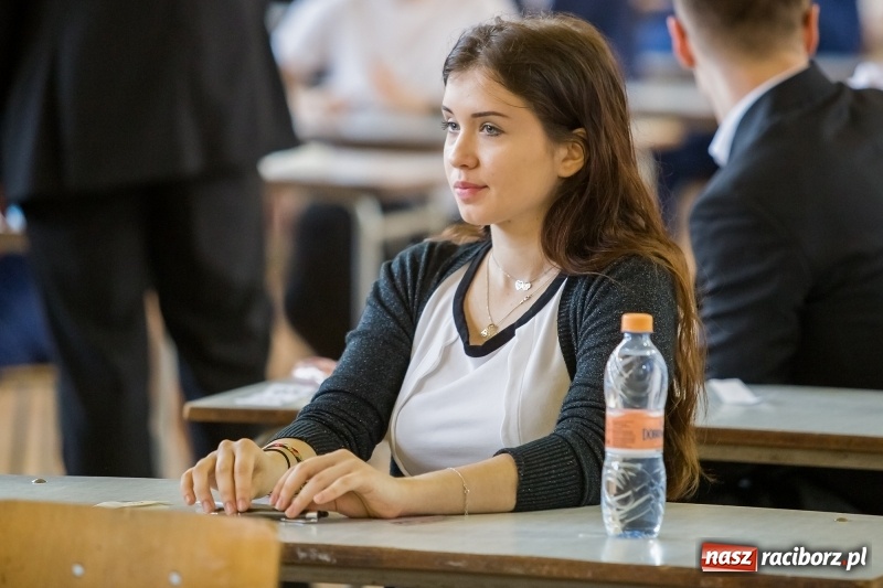 Zdjęcie w galerii na portalu naszraciborz.pl: Matura w II LO. Mickiewicz ma najwięcej maturzystów wiadomości z regionu