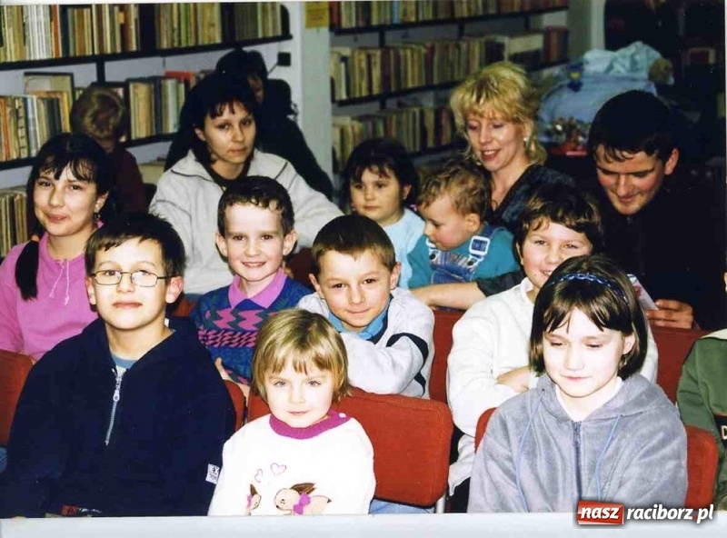 Zdjęcie w galerii na portalu naszraciborz.pl: Jak to na Ocicach drzewiej bywało. Historia miejscowej biblioteki wiadomości z regionu
