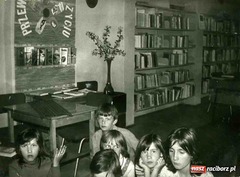 Zdjęcie w galerii na portalu naszraciborz.pl: Jak to na Ocicach drzewiej bywało. Historia miejscowej biblioteki wiadomości z regionu