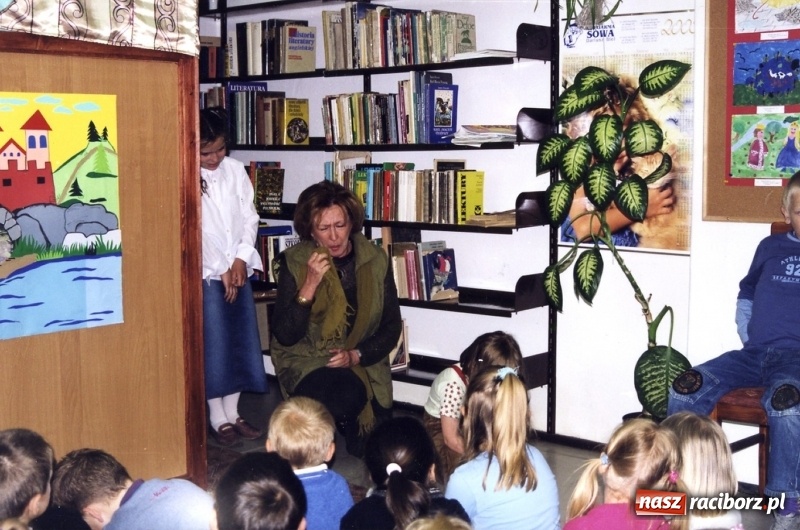 Zdjęcie w galerii na portalu naszraciborz.pl: Jak to na Ocicach drzewiej bywało. Historia miejscowej biblioteki wiadomości z regionu