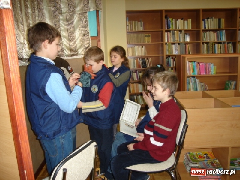 Zdjęcie w galerii na portalu naszraciborz.pl: Jak to na Ocicach drzewiej bywało. Historia miejscowej biblioteki wiadomości z regionu