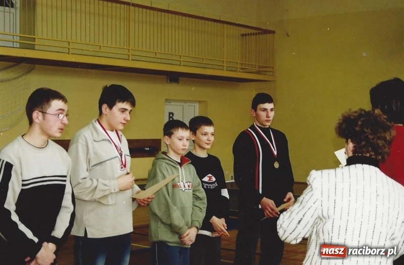 Zdjęcie w galerii na portalu naszraciborz.pl: Jak to na Ocicach drzewiej bywało. Historia miejscowej biblioteki wiadomości z regionu