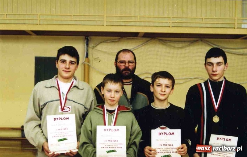 Zdjęcie w galerii na portalu naszraciborz.pl: Jak to na Ocicach drzewiej bywało. Historia miejscowej biblioteki wiadomości z regionu