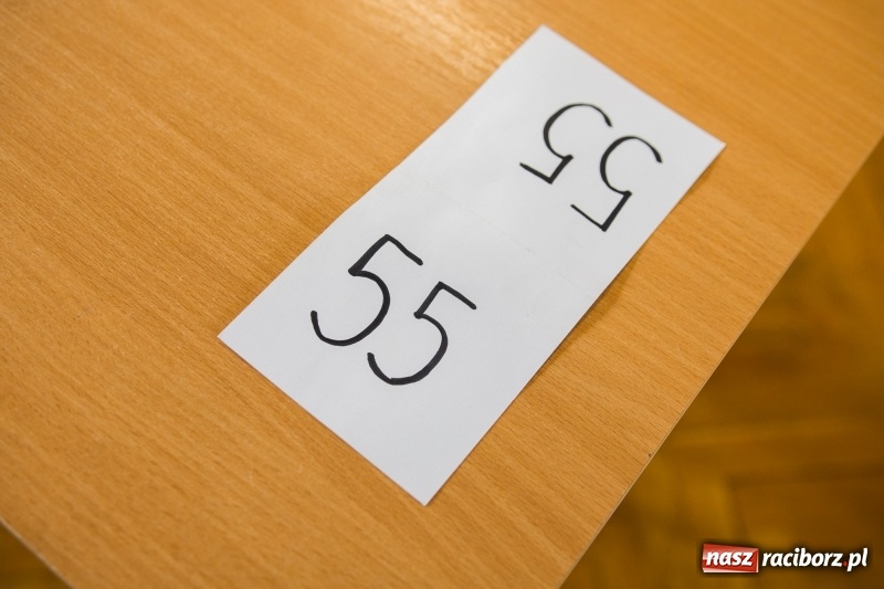 Zdjęcie w galerii na portalu naszraciborz.pl: Matura w Ekonomiku. Dobry humor i motywujący stres wiadomości z regionu