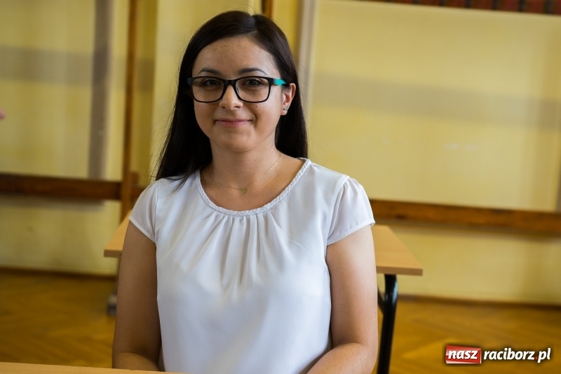 Zdjęcie w galerii na portalu naszraciborz.pl: Matura w Ekonomiku. Dobry humor i motywujący stres wiadomości z regionu