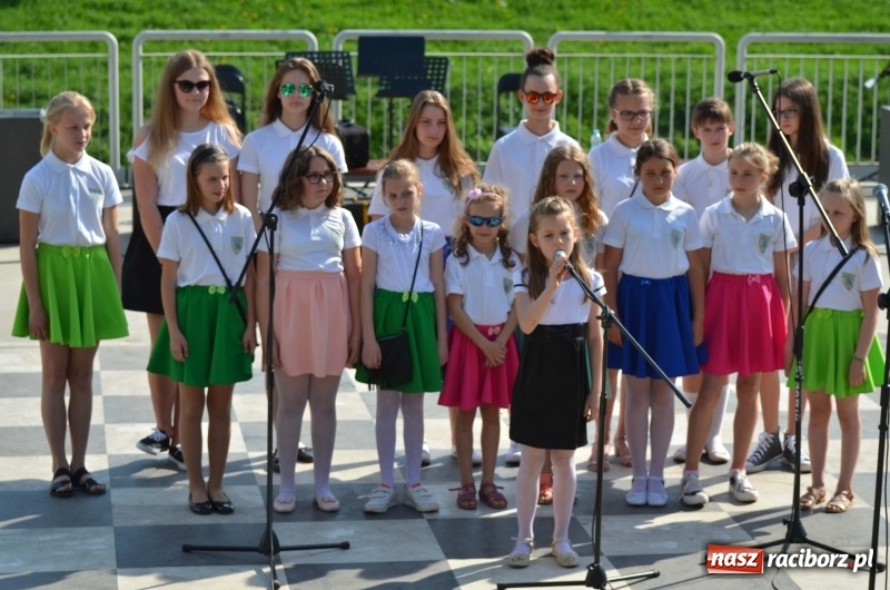 Zdjęcie w galerii na portalu naszraciborz.pl: Polska Majówka na raciborskich bulwarach  wiadomości z regionu