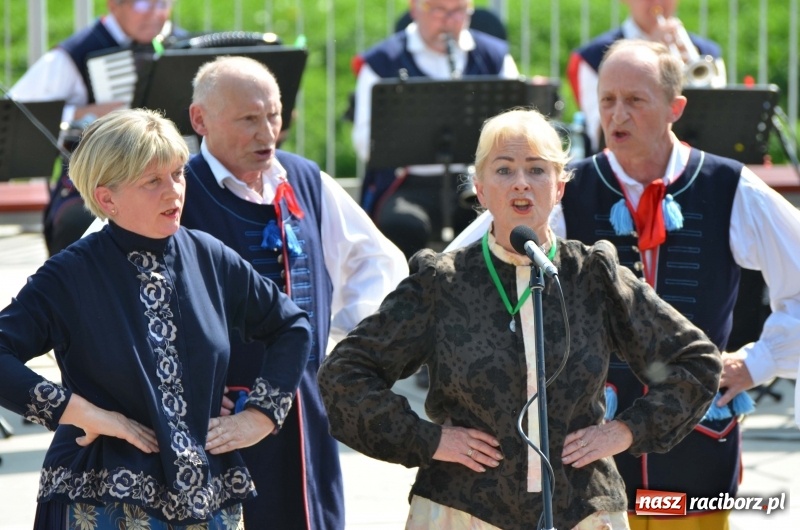 Zdjęcie w galerii na portalu naszraciborz.pl: Polska Majówka na raciborskich bulwarach  wiadomości z regionu