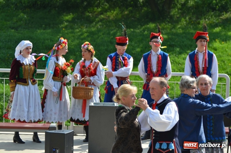 Zdjęcie w galerii na portalu naszraciborz.pl: Polska Majówka na raciborskich bulwarach  wiadomości z regionu