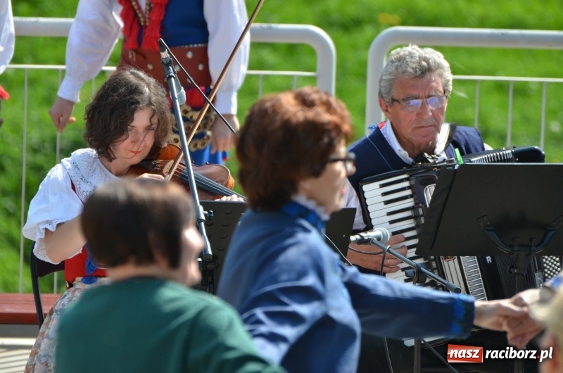 Zdjęcie w galerii na portalu naszraciborz.pl: Polska Majówka na raciborskich bulwarach  wiadomości z regionu