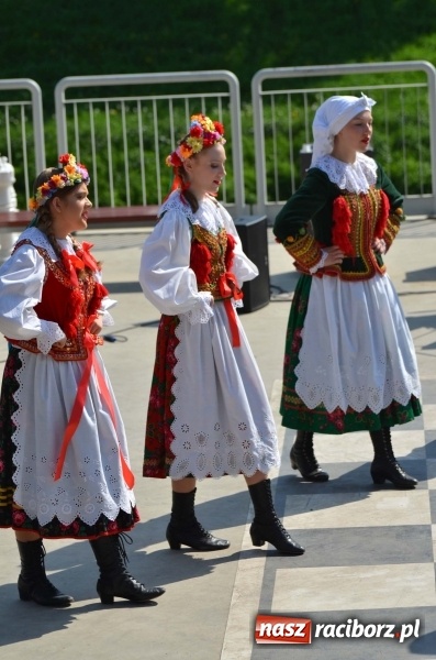 Zdjęcie w galerii na portalu naszraciborz.pl: Polska Majówka na raciborskich bulwarach  wiadomości z regionu