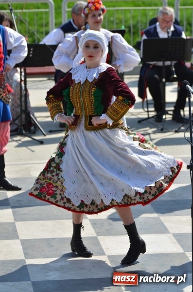 Zdjęcie w galerii na portalu naszraciborz.pl: Polska Majówka na raciborskich bulwarach  wiadomości z regionu